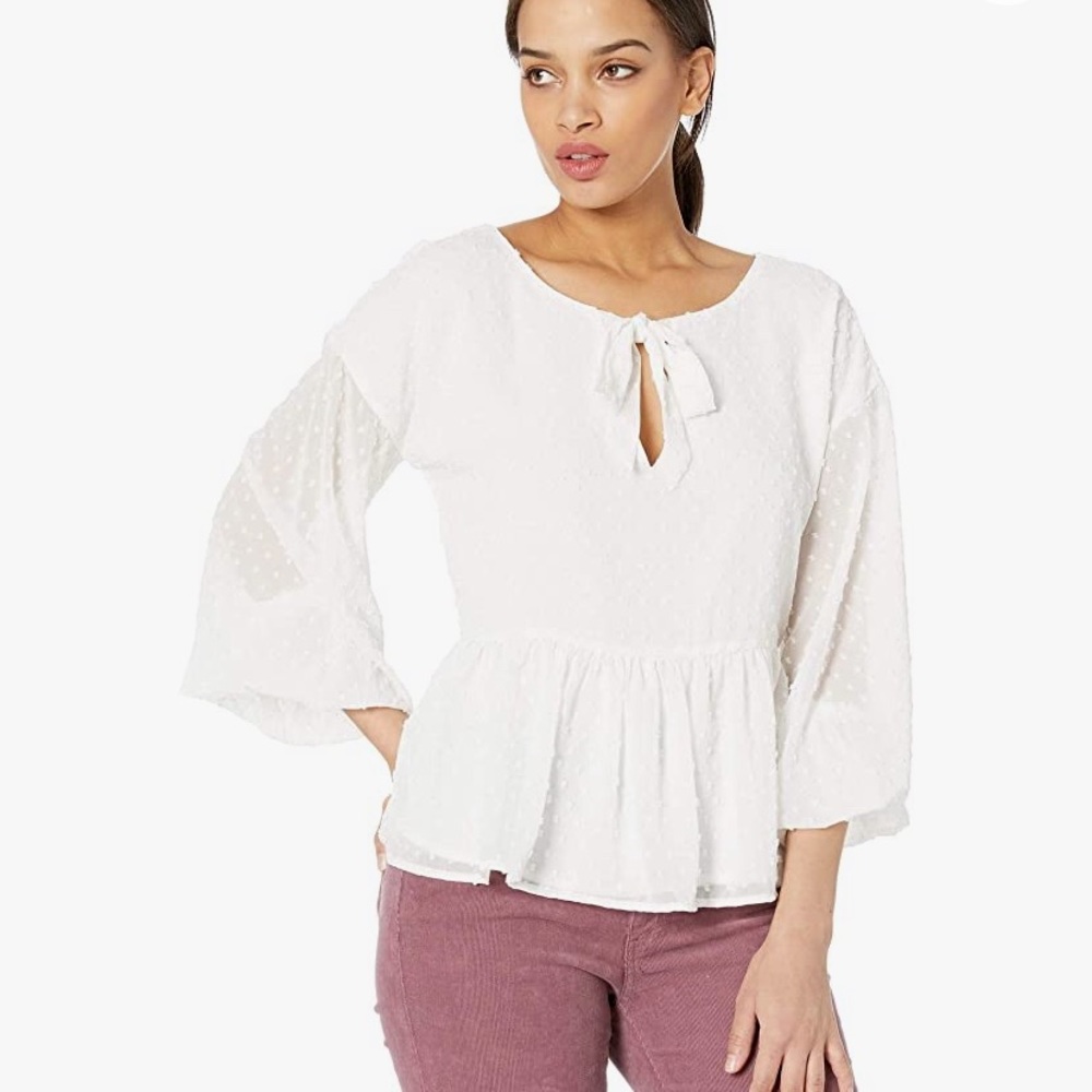 Cupcakes & Cashmere White Peasant Top B25013